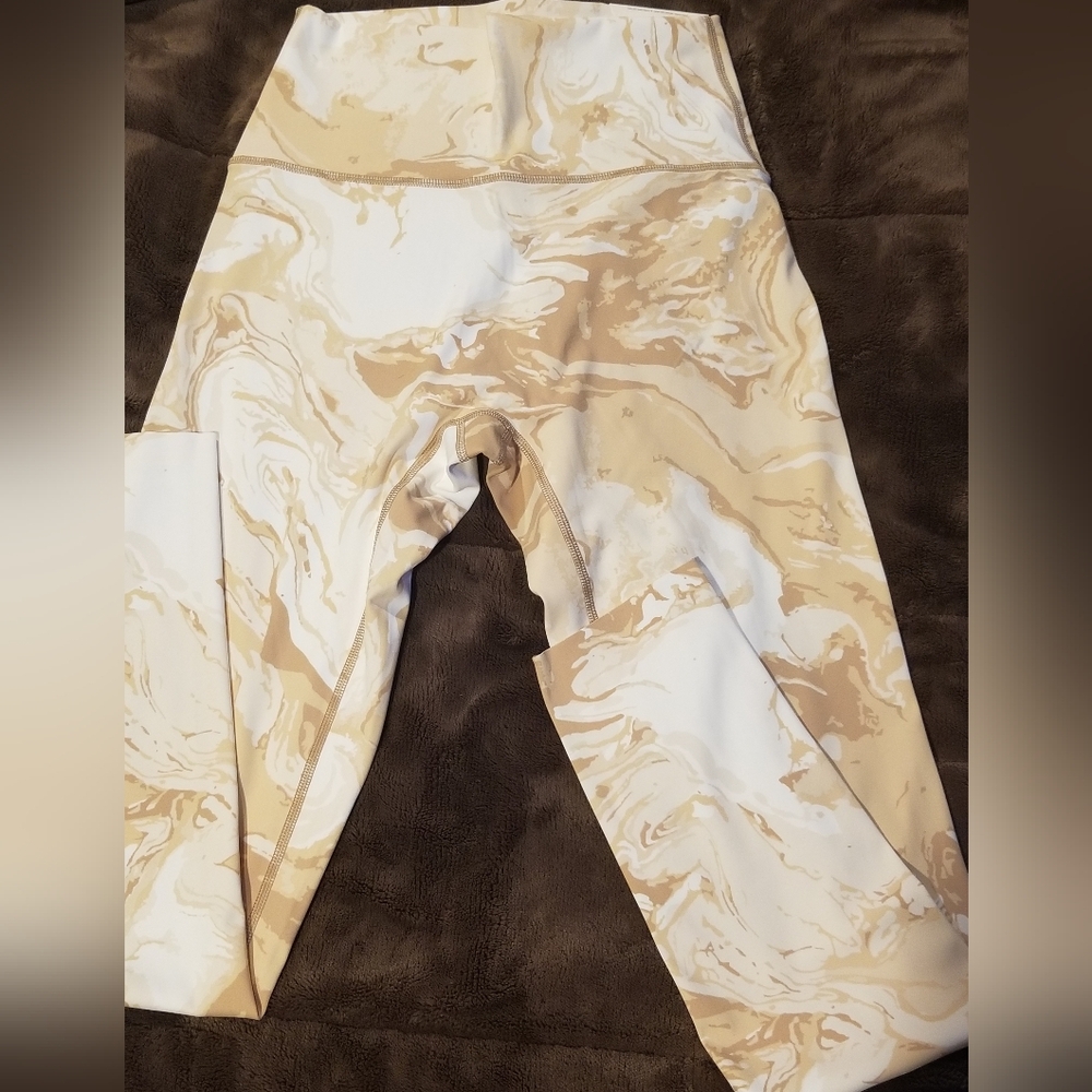 Offline By Aerie Marble Print Leggings Size Med NWT